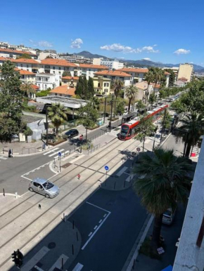 Chambre ou appartement complet promenade des anglais